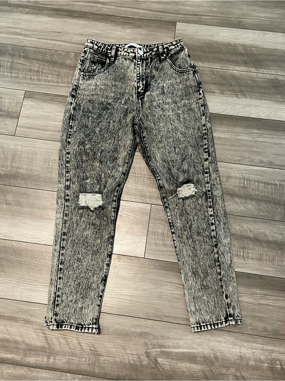 Women’s High-Waist Acid Wash Distressed Jeans - Black Size M
